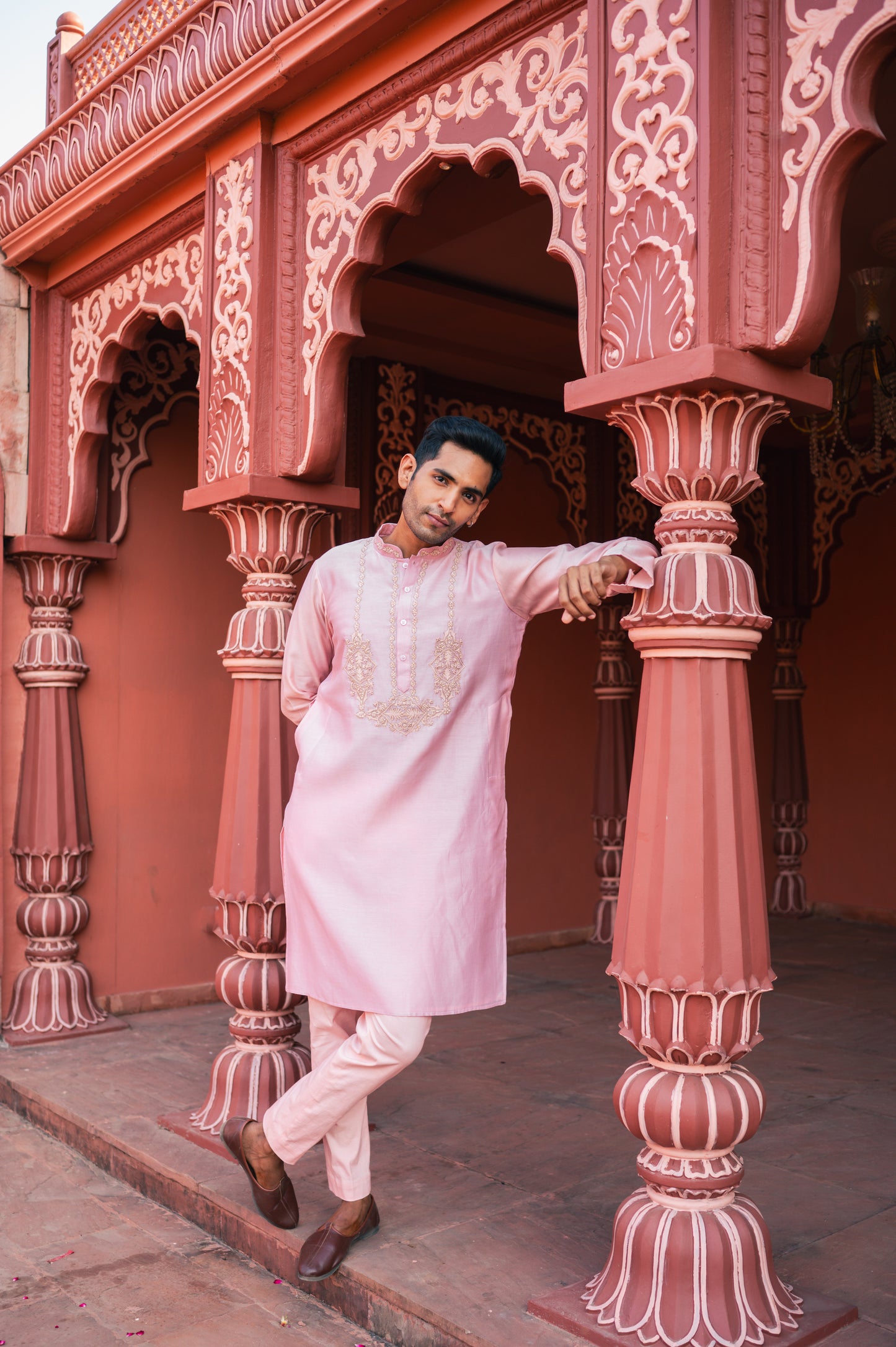 Pink thread embroidery kurta set