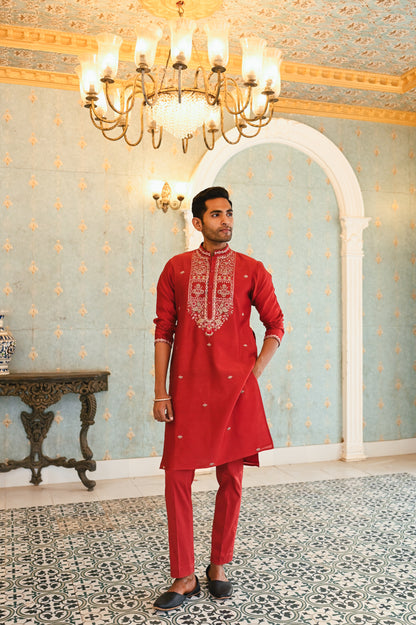 Red kurta set